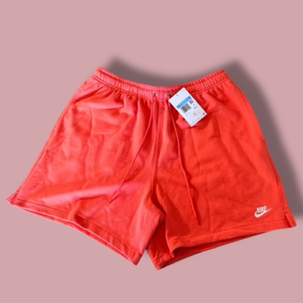 New! Nike Club
French Terry Flow Shorts (Medium)